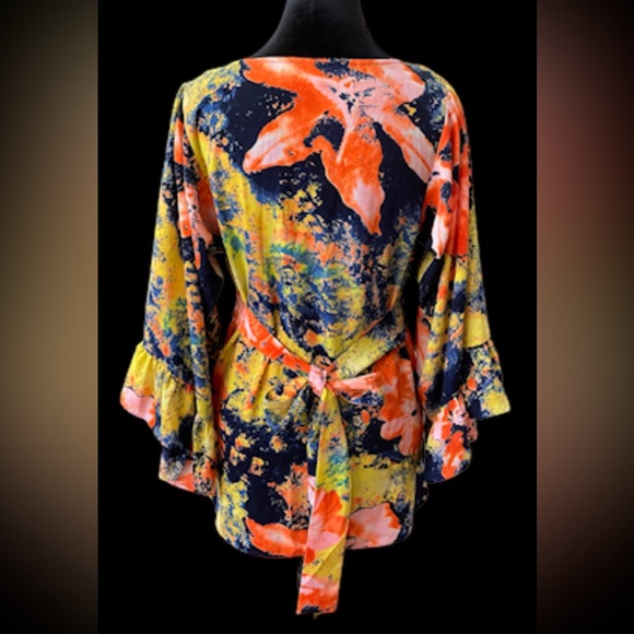 Betsey Johnson: Ruffled Floral Boho Blouse - Picture 4 of 17